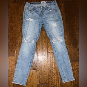 Torrid, skinny, light wash, ripped jeans